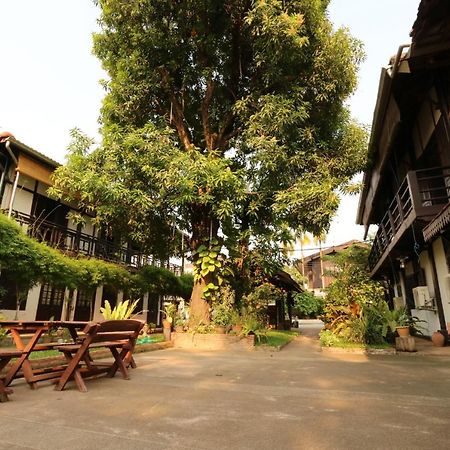 Villa Lao Vientiane Luaran gambar