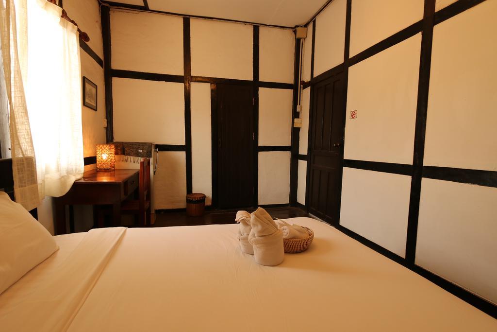 Villa Lao Vientiane Bilik gambar